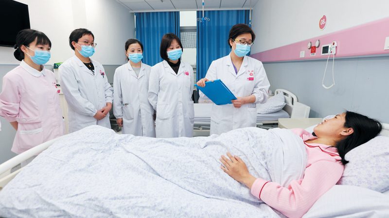 目前市面上足底反射区刮痧板的材质主要有以下几种：